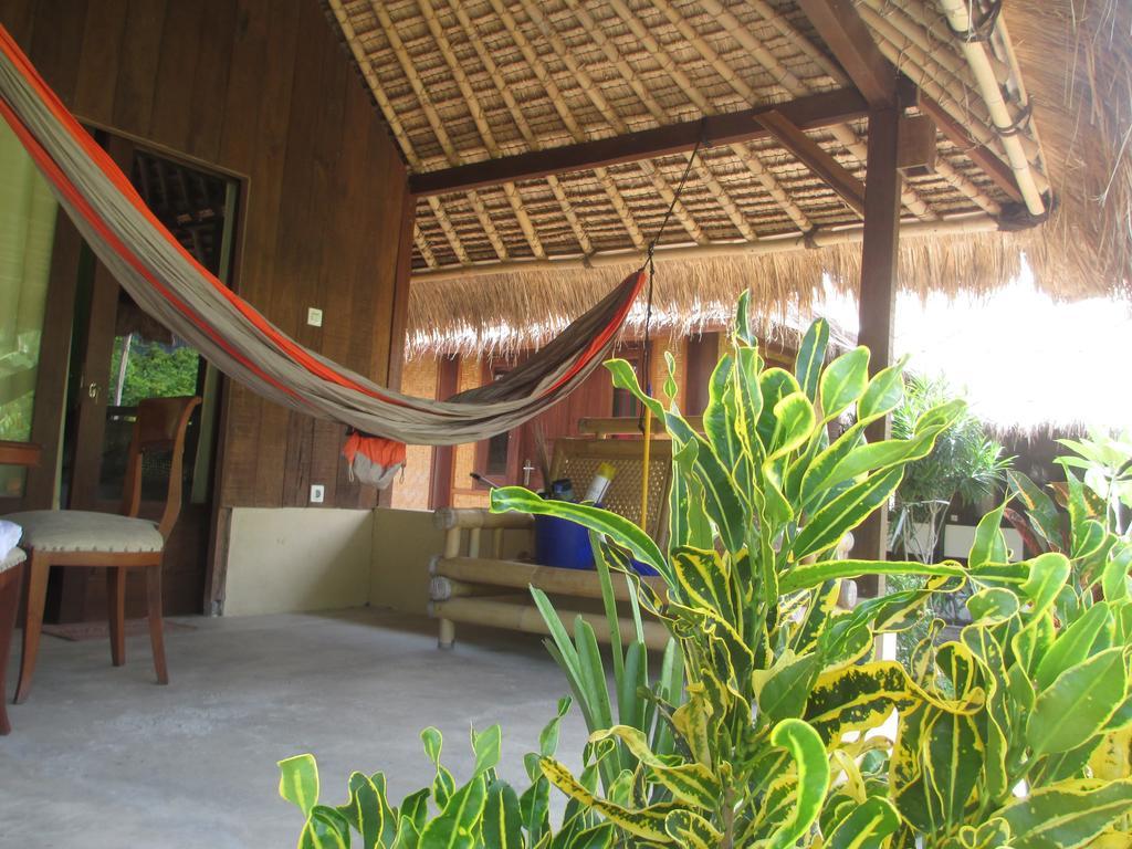 Selong Belanak Bungalows Extérieur photo