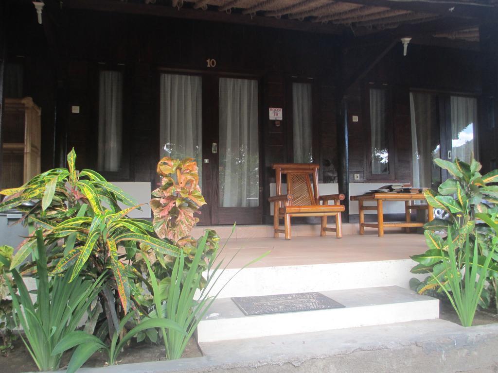 Selong Belanak Bungalows Extérieur photo