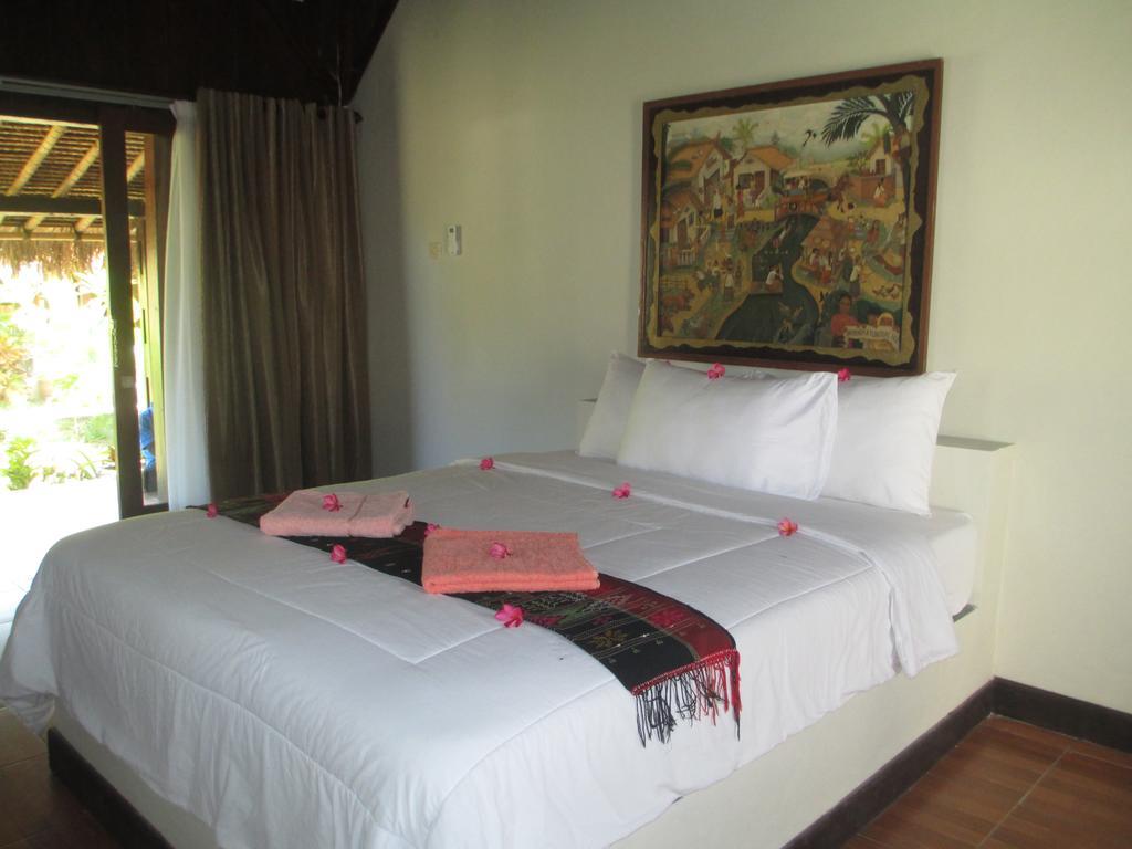 Selong Belanak Bungalows Extérieur photo